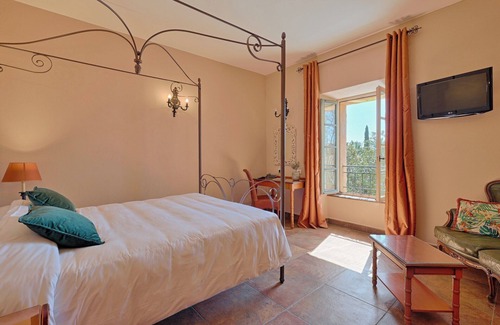 Bormes-Les-Mimosas Hotel | Hostellerie du Cigalou