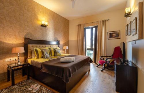 Sector 58 Apartment | Hostie Enigma - luxury 2BR apt near Golf Course Road