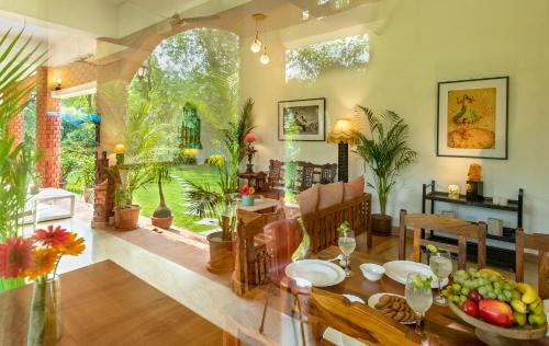 Gurugram House | Hostie Tranquil Greens farmhouse near Golf course road Gurgaon