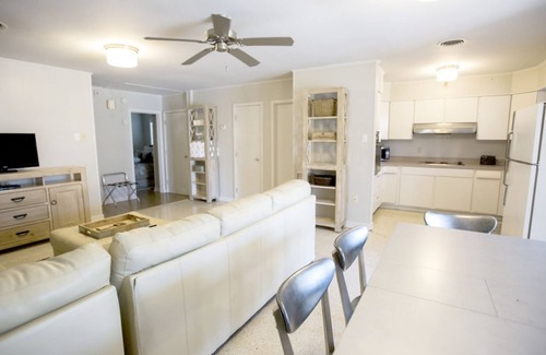 Algiers Point House | HOT DEAL Cozy Cottage Near French Quarter Sleeps 4 - Great Rates, Free Parking