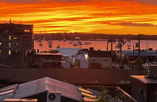 Yachting Village House | Hot Pad/Downtown Newport/Harbor View