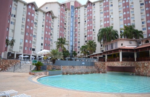 Prive das Caldas Apartment | Hot Springs apartment with bathtub and 24h pool access