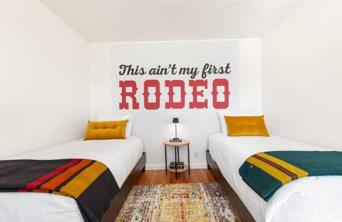 Livingston House | Hot Tub 4 Baths Montana Themed Bike To Downtown