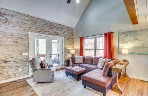 Eagle Mountain House | Hot Tub and Movie Room Updated Cabin in Ellijay!