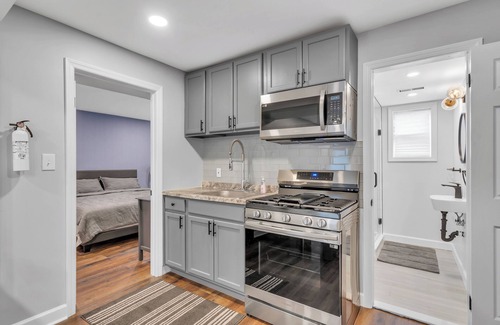 Seaside Heights Apartment | Hot Tub. Arcade Room. King Bed+ 2 Full Size Beds w/linens+towels provided.