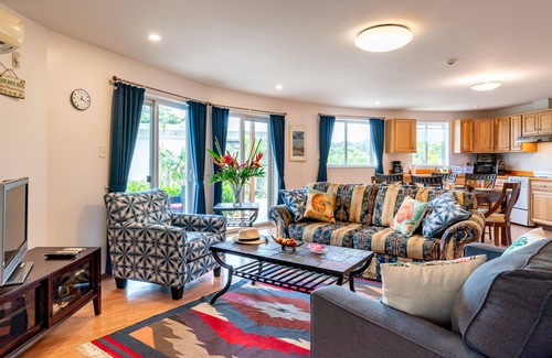 Maeda House | Hot Tub, BBQ, Spacious Family Friendly, Near Beach