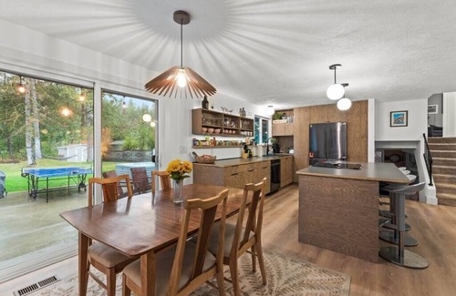 Spokane House | Hot Tub | Blackstone | Fire Pit | Ping Pong |River