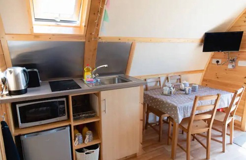 Northallerton Cabin | Hot Tub Cabin in North Yorkshire.n