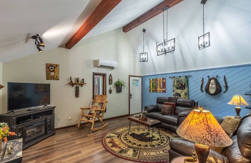 Whittier Cottage | Hot tub, Creek, Close to Cherokee