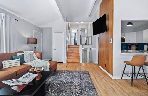 Northwest Akron Apartment | *Hot Tub, Game Room, 4 Bedrooms, Gorgeous Remodel*