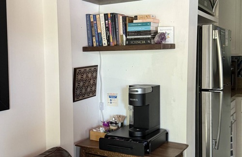 Fernwood House | Hot Tub, Garden Patio, Canopy Bed - The Zen Den