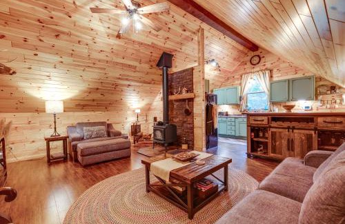 Amanda House | Hot Tub Haven 10 Mi to Hocking Hills State Park!