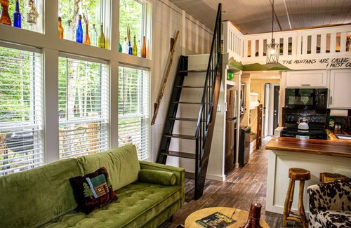 Mentone House | Hot Tub l Game Room l Creek & Waterfall