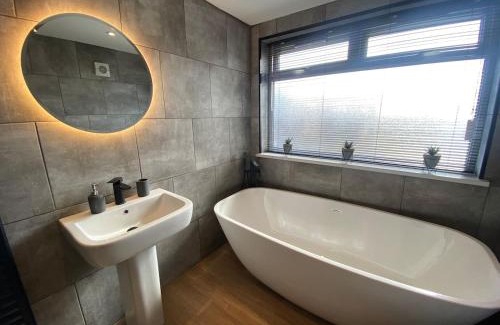 Blaenavon House | HOT TUB - Miners Cottage - edge of Brecon Beacons National Park - Heritage Town
