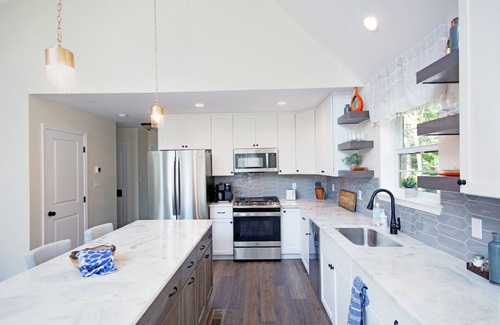 Briar Crest Woods Ski Chalet | ❤️ Hot Tub- Mini Golf & Putting Gr- Game Rm- Dog Friendly