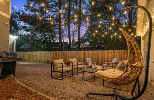 Joffre House | Hot Tub & Pool Table Mins to Beale Renovated