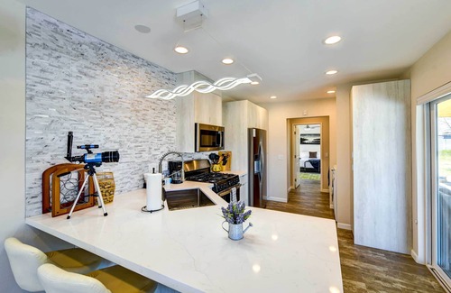 Yucca Valley House | Hot Tub, Yard & Fire Pit: Joshua Tree Home!
