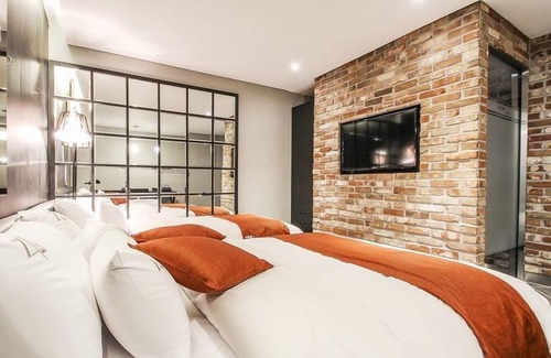 Bangi-dong Hotel | Hotel 2.4