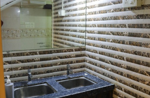 Andheri West Hotel | Hotel Alibaba Mumbai