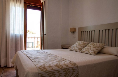 Zahara de los Atunes Hotel | Hotel Almadraba