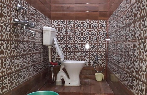 Bihta Hotel | Hotel Amit Lodge