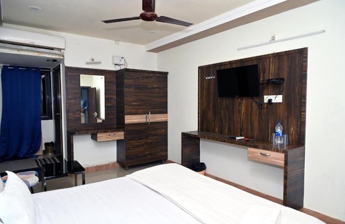 Rajahmundry Apartment | HOTEL APSARA
