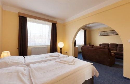 Pribram Hotel | Hotel Belvedere Příbram