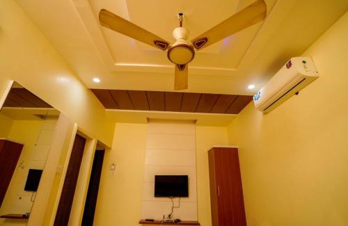 Rajkot Hotel | Hotel Bhakti Rajkot I Hotel in Rajkot I Best Hotel in Rajkot