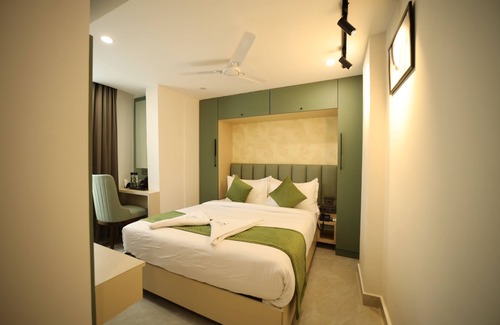 Electronics City Hotel | Hotel Bilton Wilson Garden