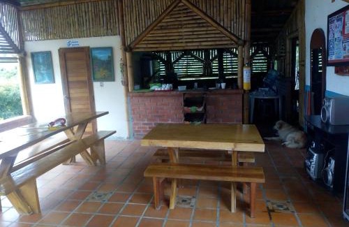 El Meson House | Hotel Campestre Alto Bonito del Quindío