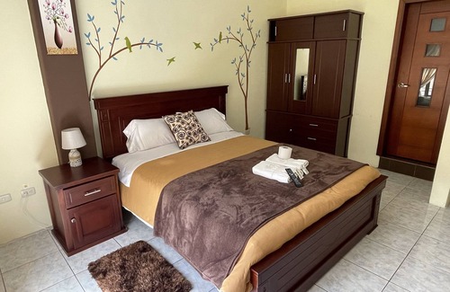 Banos de Agua Santa Hotel | Hotel Casa Santa Lucía