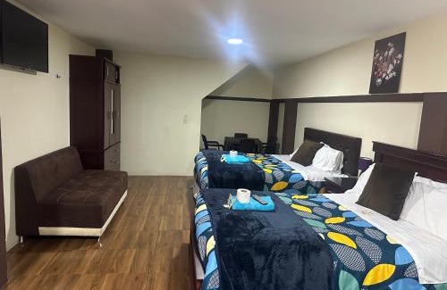 Banos de Agua Santa House | Hotel Casa Santa Lucía