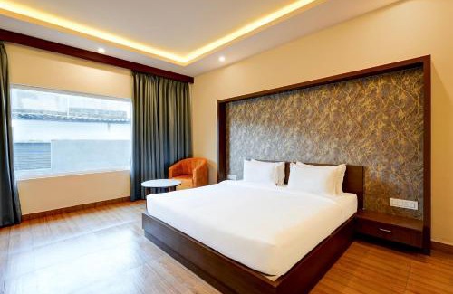 South West Hotel | Hotel Caves Inn Plaza Near IGI Airport