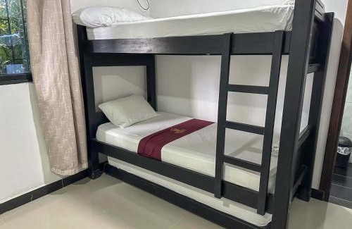 Puerto Triunfo Hotel | HOTEL COLONIAL santorini colombiano