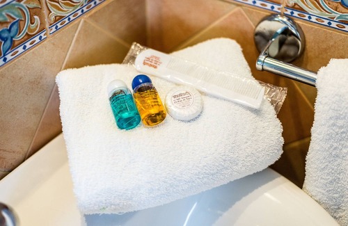 Huetor-Tajar Hotel | Hotel Cortijo de Tájar