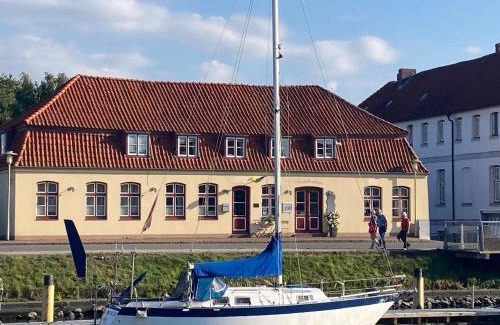 Glueckstadt Hotel | Hotel Das Brückenhaus