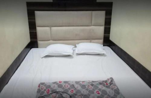 Kolkata Hotel | Hotel Dev Guest House Howrah Kolkatav - Excellent Stay with Family, Parking Facilities
