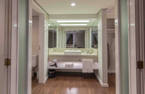 Porto Alegre Hotel | Hotel Deville Prime Porto Alegre