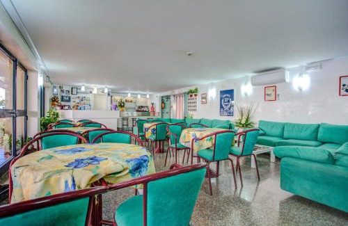 Torre Pedrera Hotel | Hotel Diamante 5 minuti dalla fiera di rimini CON PARCHEGGIO INCLUSO