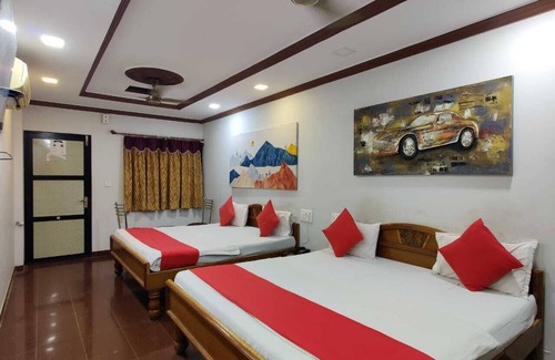 Bhuj Hotel | Hotel Dollar