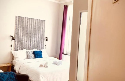 Upper Town Hotel | Hotel Du Parlement