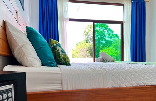 Puerto Ayora Hotel | Hotel Galapagos Tortuga Bay