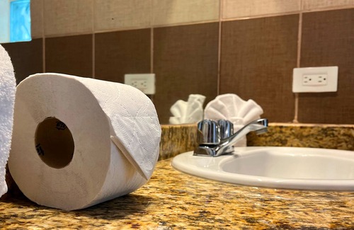 Puerto Ayora Hotel | Hotel Galapagos Tortuga Bay