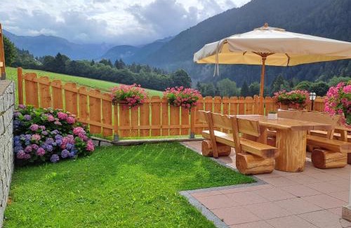 Sant'Antonio di Mavignola Hotel | Hotel Garnì La Soldanella