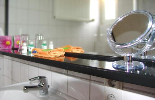 Uttum Hotel | Hotel Garni Landhaus Uttum