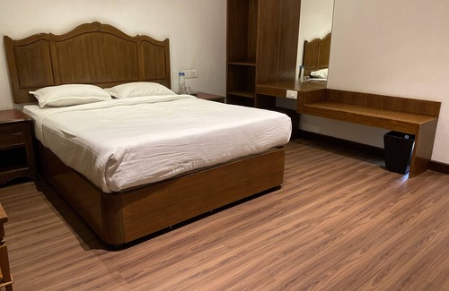 Stone House Area Hotel | Hotel Glanton Manor