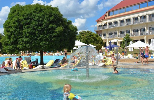 Mikolajki Hotel | Hotel Gołębiewski w Mikołajkach