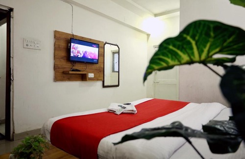 Ahmedabad Hotel | Hotel Goverdhan Palace Bapunagar