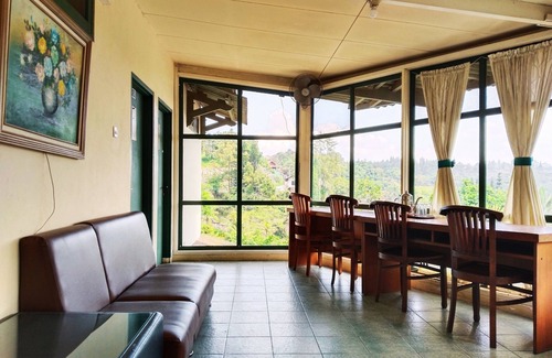 Cisarua Hotel | Hotel Grand Astoeti