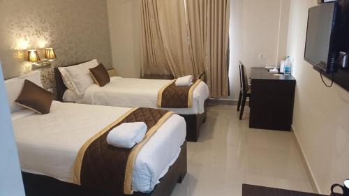 Angamali Hotel | Hotel Grand Regency, Angamaly